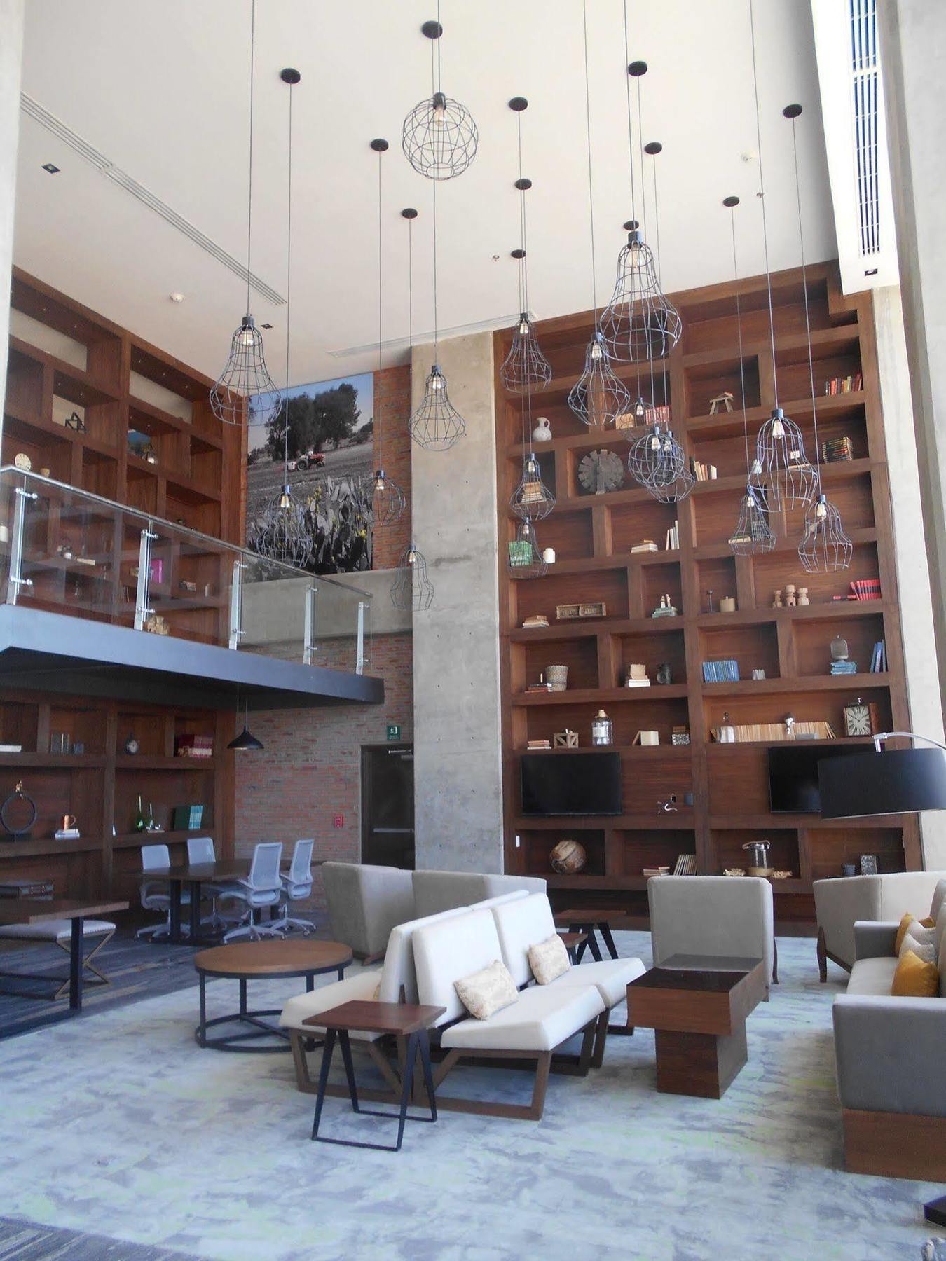 โฮมวูด สวีท บาย ฮิลตัน ซิเลา แอร์พอร์ต Hotel ภายนอก รูปภาพ